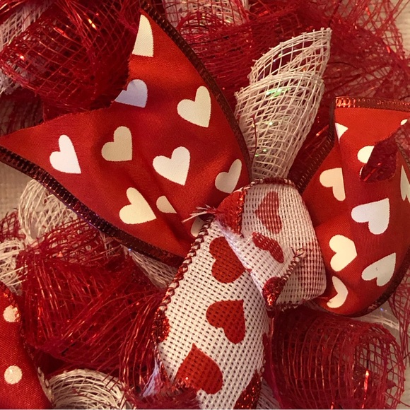Handmade Valentine Hearts Ribbon Red White Wreath - Picture 4 of 5